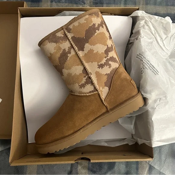 UGG Australia Short chesnut & Camo winter Boots 7 & 9 New in box - Picture 11 of 16